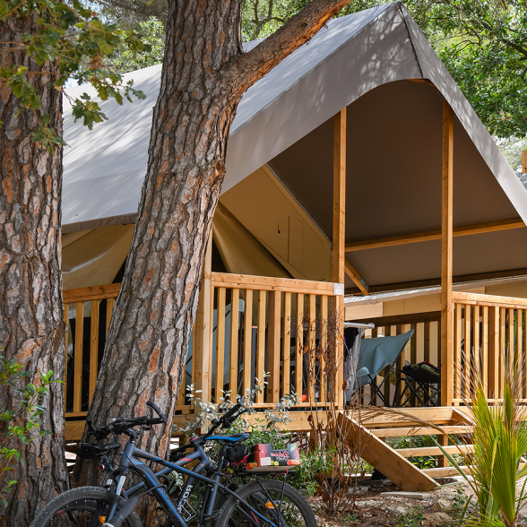 LODGE MINI HOUT