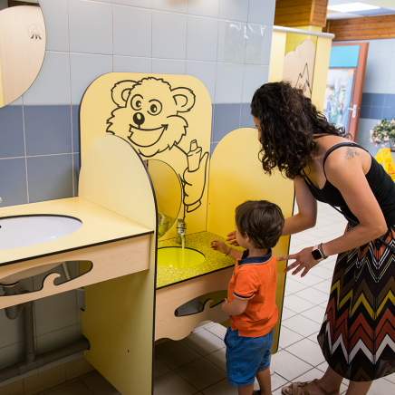 sanitaire ruimte voor kinderen
